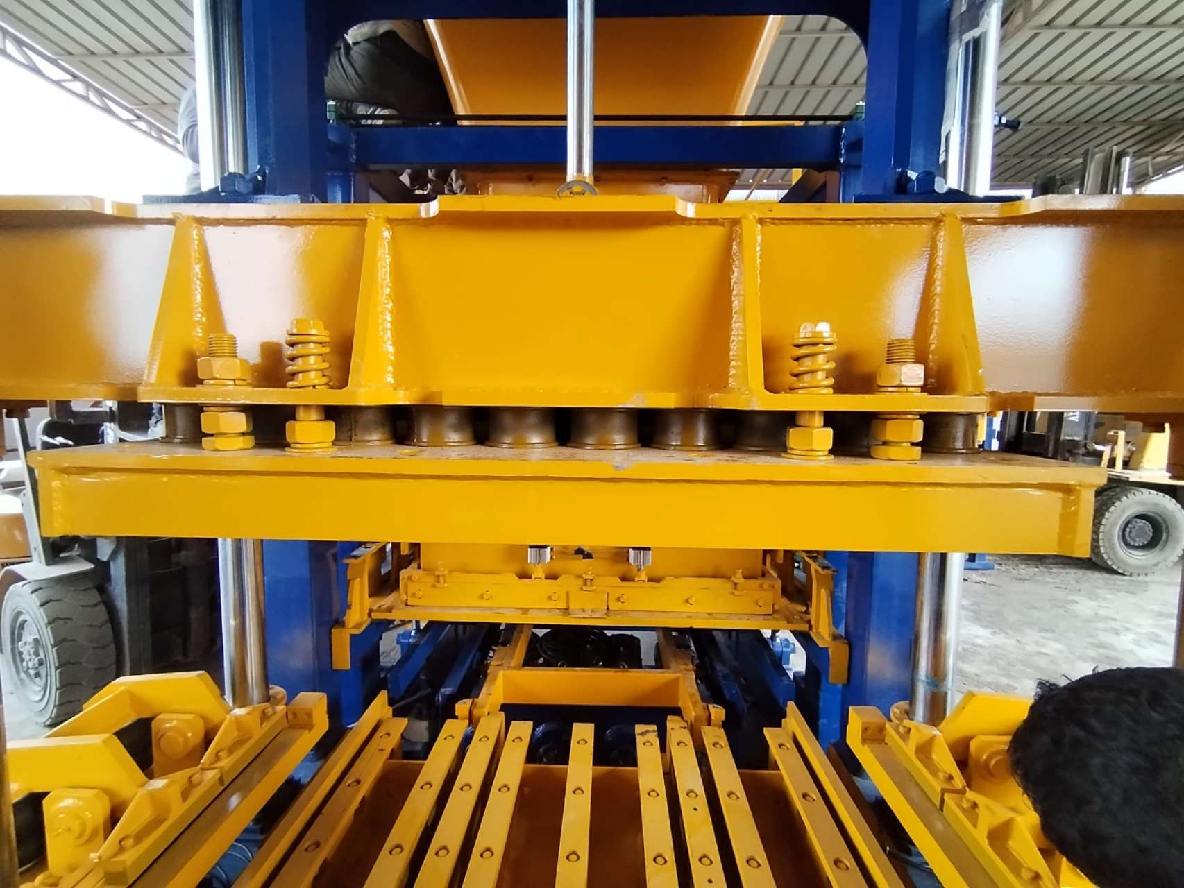 Optimus 10B Block Forming Machine