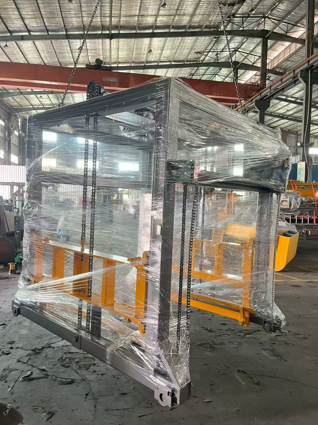 It introduces the oil tank or lifting platform1